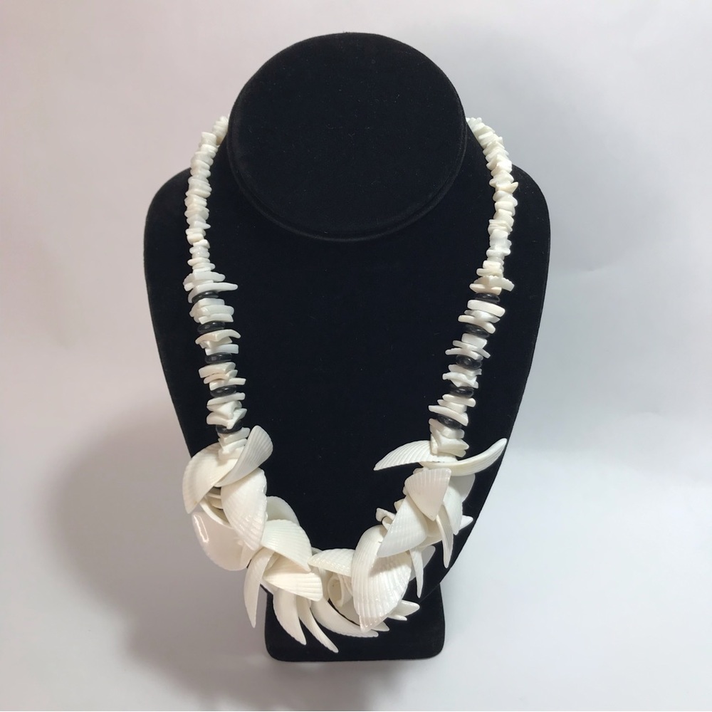 Vintage Natural Puka Shell & Seashell Chunky Statement Necklace